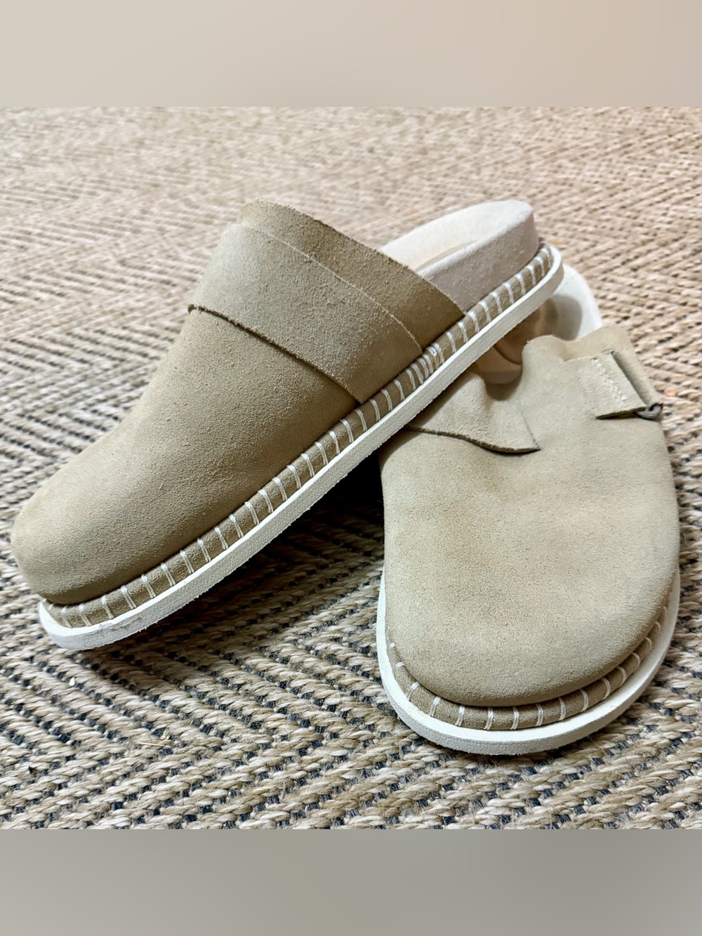 Zara Men's Suede Slide Mules in Beige